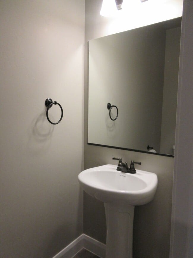 Photo - Newer Town home living in the heart of Cedar City!