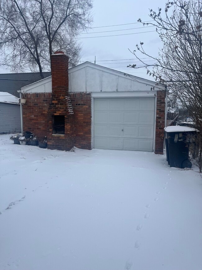 Photo - 15410 Tracey St