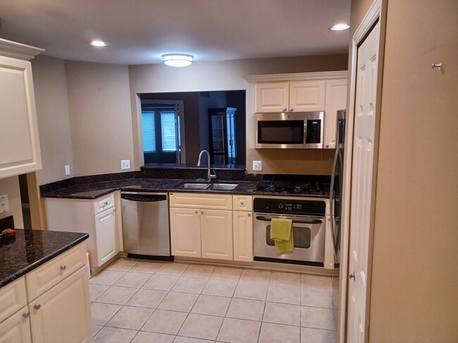 Photo - 52232 Silvanna Ln