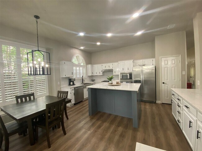 Photo - 1321 Newbury Ln