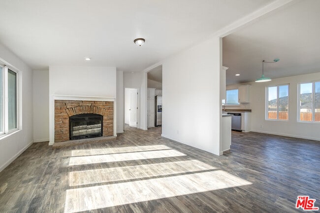 Photo - 45999 South St