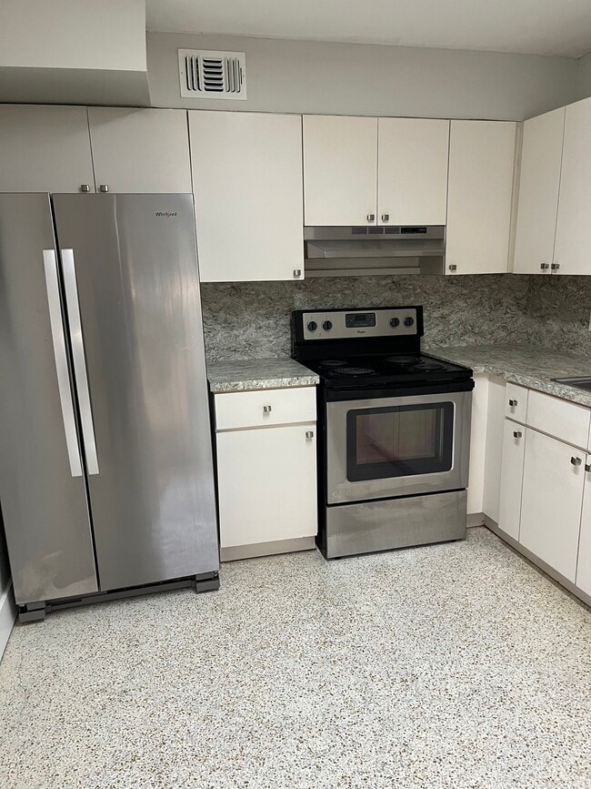 Photo - 454 Grand Canal Dr Unidad 454A
