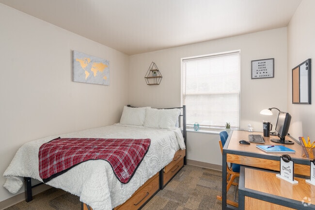 4BR, 2BA - 1,200SF - Bedroom