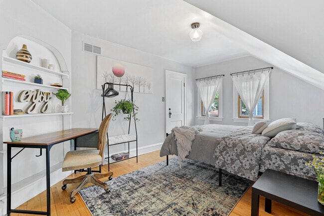 Photo - 2162 N 72nd St