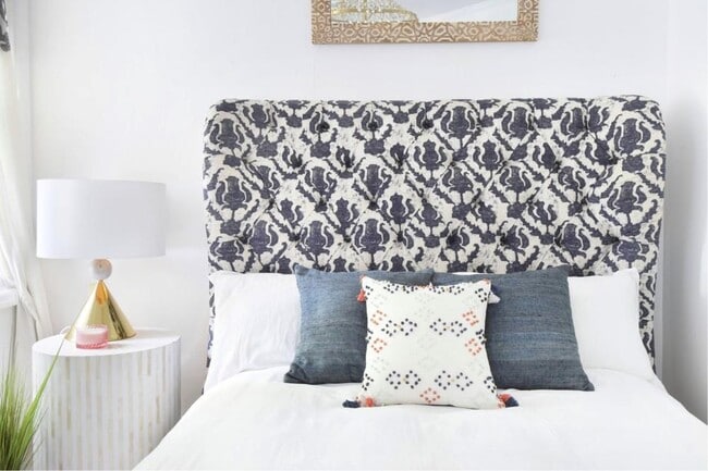 Photo - 806 Vedado Way NE