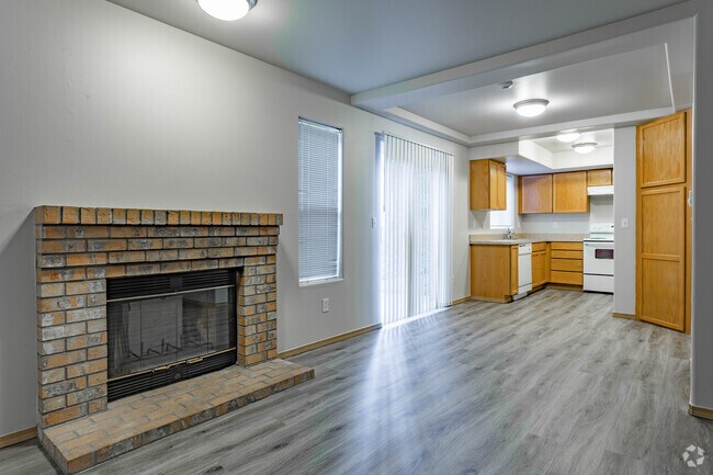 2BR, 2BA - Townhouse - 1,192 SF
