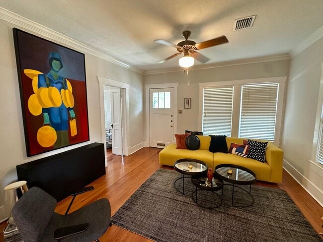 Photo - 601 W 18th St Casa