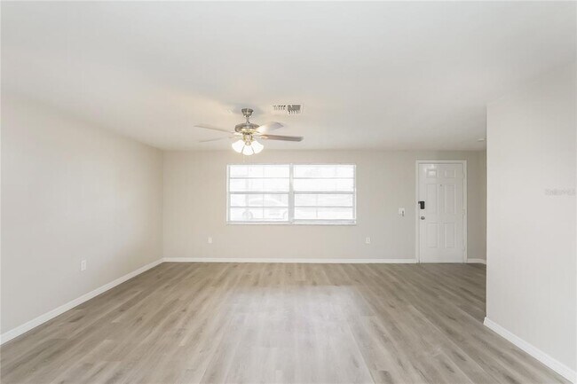 Photo - 6022 Halifax Dr