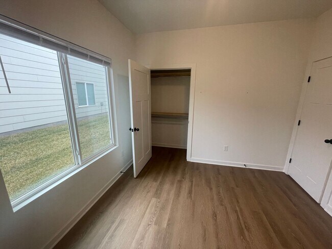 Photo - 11309-11311 W 35th St S