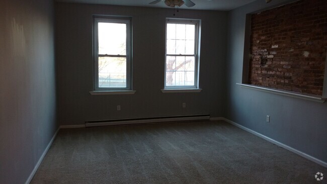 Building Photo - 111 S Linwood Ave Unit 111 S. Linwood Ave. #2 Rental