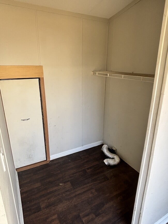 Photo - 180 Cassidy Ln