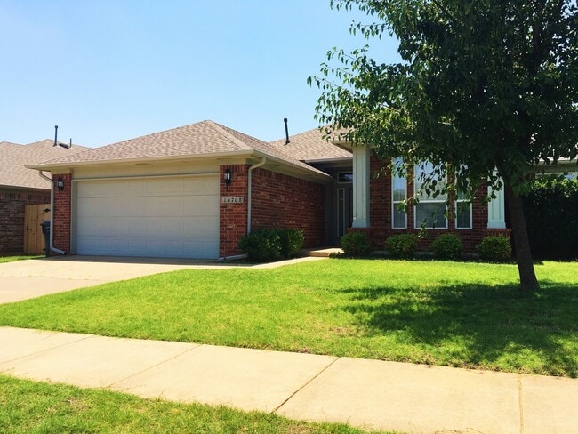 Photo - 10708 NW 32nd St