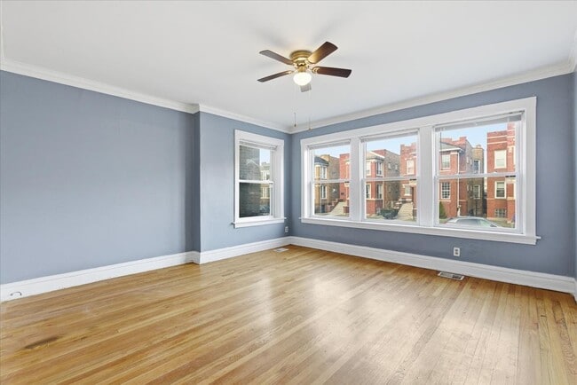 Building Photo - 5423 W Quincy St Unit 1