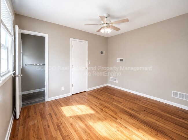 Photo - 10516 E 10th St S