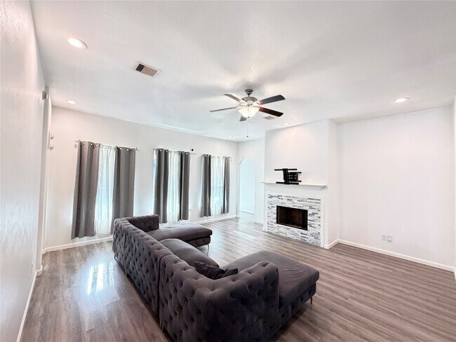 7307 Coldstone Creek Ct