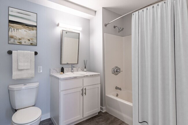 Photo - Hamilton Square Residential