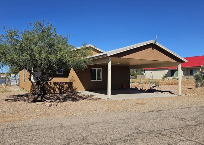 Building Photo - 3152 W Verde Dr