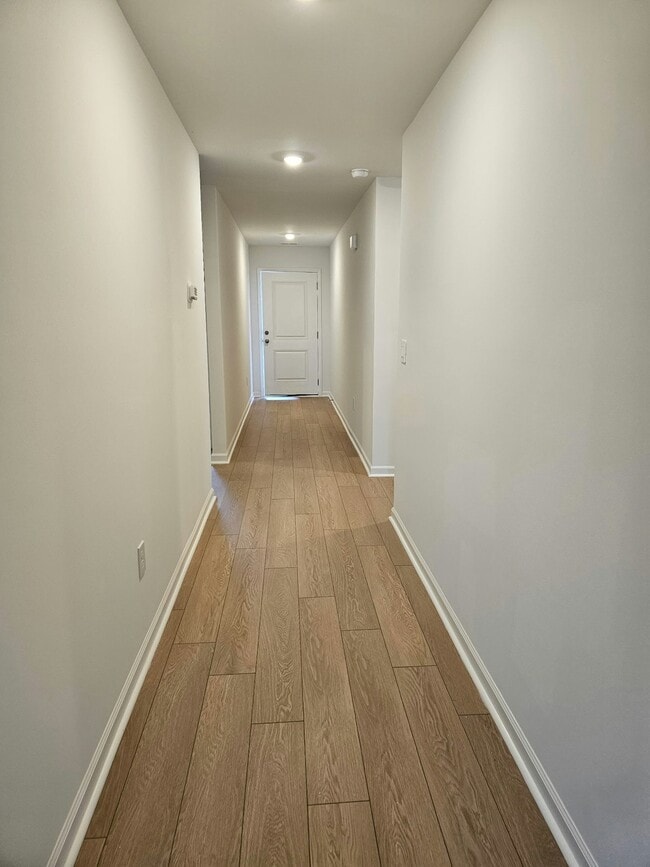 Photo - 112 Labrador Ln