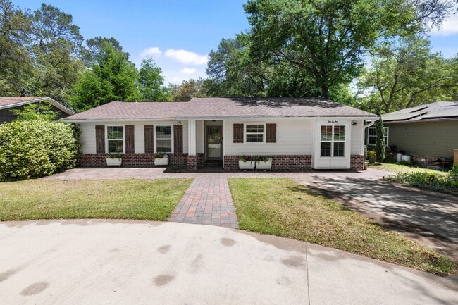 Building Photo - 419 Morningbird Ct