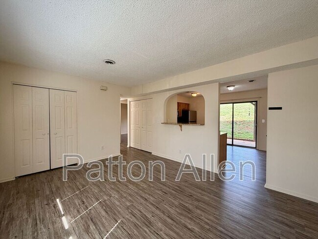 Photo - 21 Dawnwood Cir