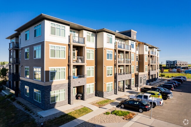 Building Photo - Aqua