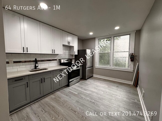 Building Photo - 64 Rutgers Ave Unit 1M