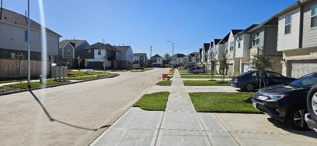 Photo - 17207 Walden Lk Ln