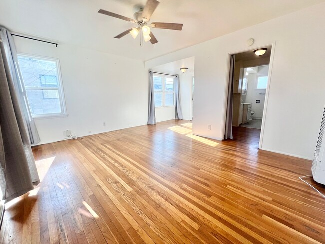 Photo - Beachside Studio Apartment l Garage includ... Unidad 62 Corona Ave