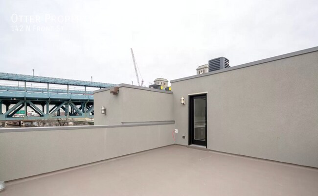 Photo - 142 N Front St