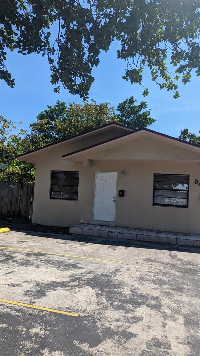 Building Photo - 1944 Taft St Unit 2