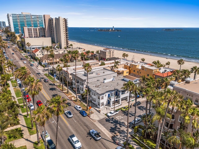 1600 E Ocean Blvd