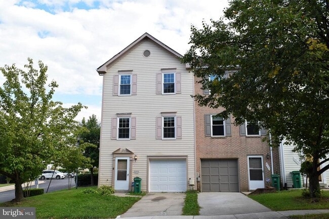 Building Photo - 14251 Oxford Dr Rental