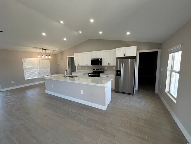 Photo - 3919 NE 12th Ave