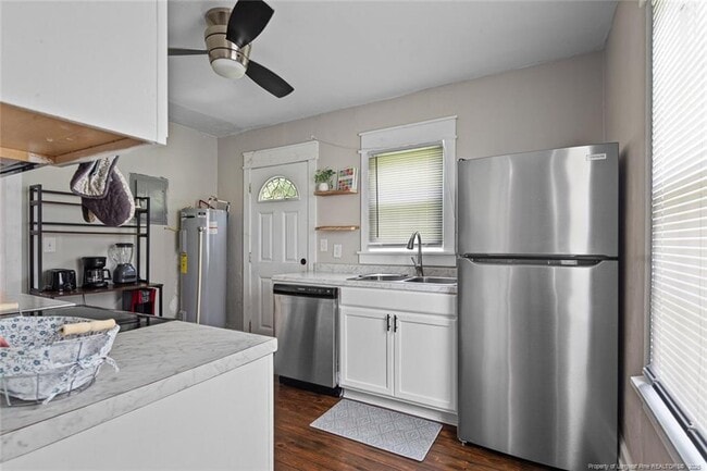 Photo - 915 Anarine Rd