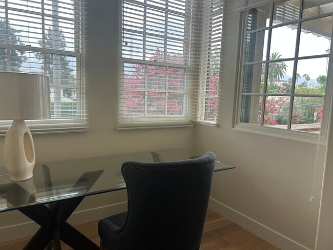 Los Patios De Cordova 218 S Oakland Ave