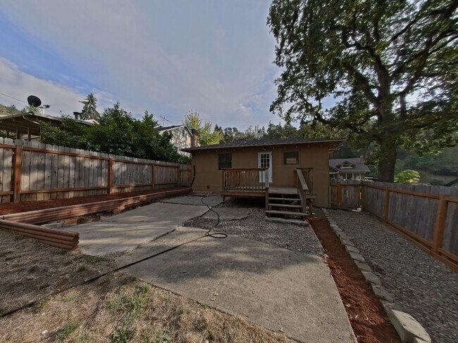 Photo - Charming bungalow with a large fence yard!