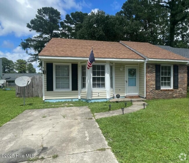 Building Photo - 1956 Heather Loop Rd Rental