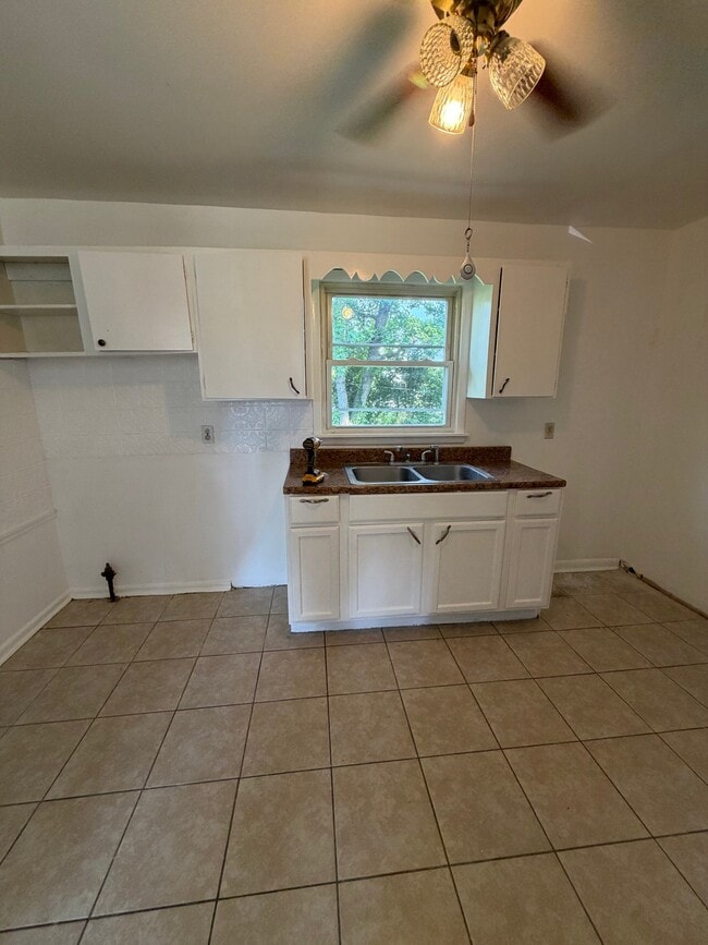 Photo - 3501 Bennett Ln