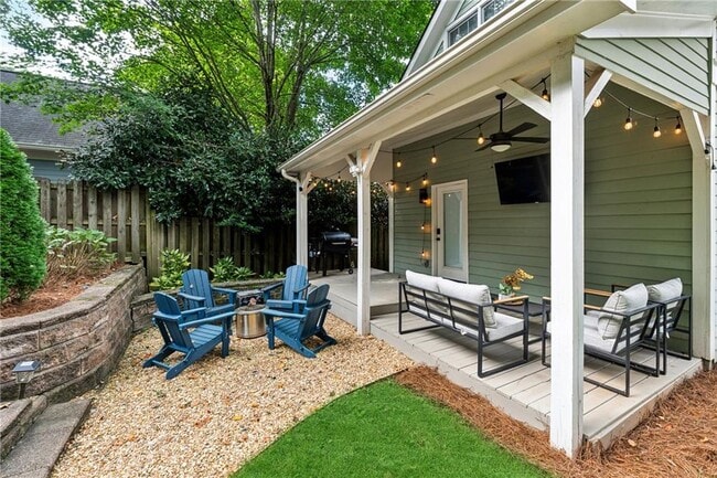 Photo - 951 Longley Ave NW