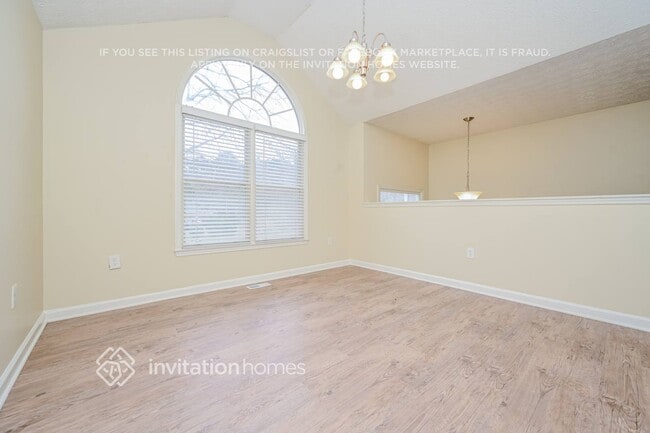 Photo - 10 Brookstone Ct