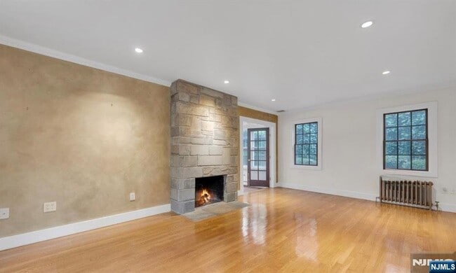 Photo - 278 Maple St