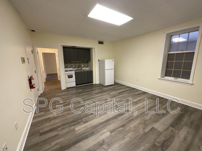 Photo - 5 Center Square Unit 32