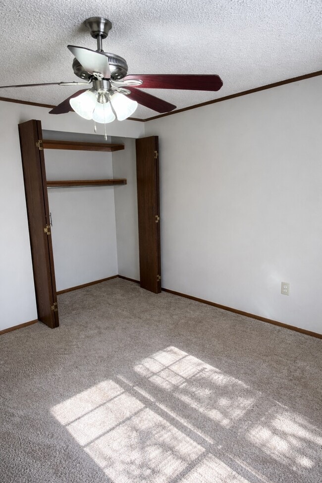 Armario del dormitorio - Swanbrook Manor Apartments