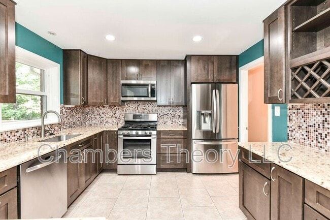 Photo - 9205 Hamilton Dr