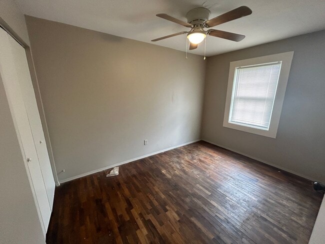 Photo - 220 Thomas St