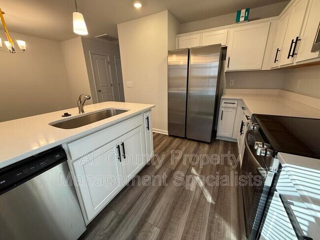 Photo - 451 Dinkins Dr