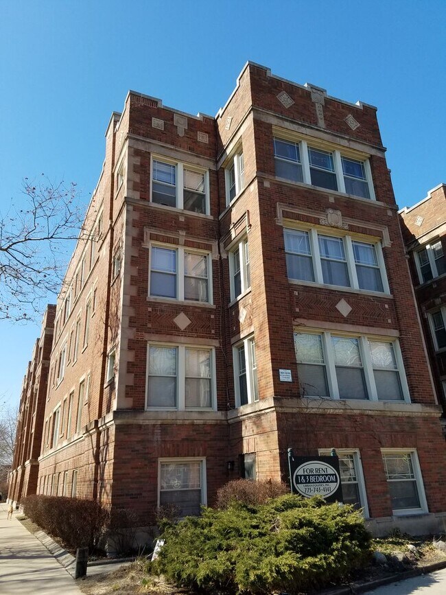 Urban Equities Rogers Park Apartments