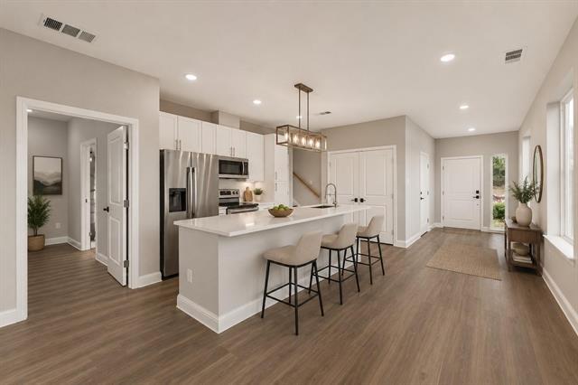 825 Premier Pkwy