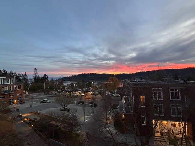 Photo - 190 Harbor Sq Loop NE Unidad C325