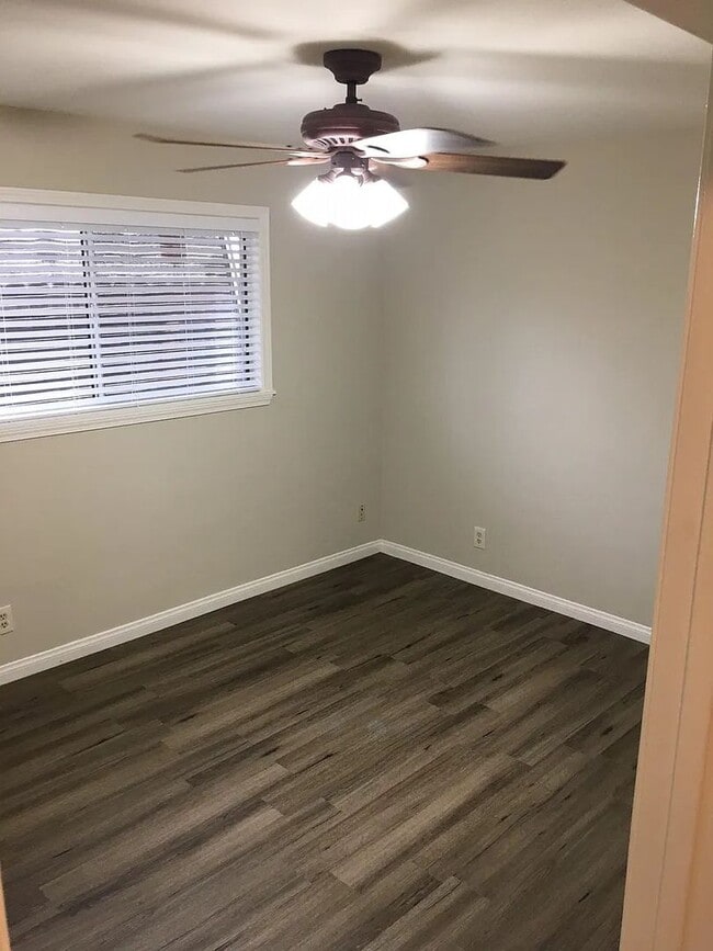 Photo - 718-720 WILLIAMS ST Unit 720 - C
